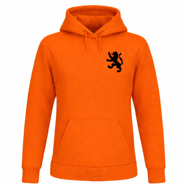 Oranje hoodie met Nederlands leeuwtje op de borst voor supporters.